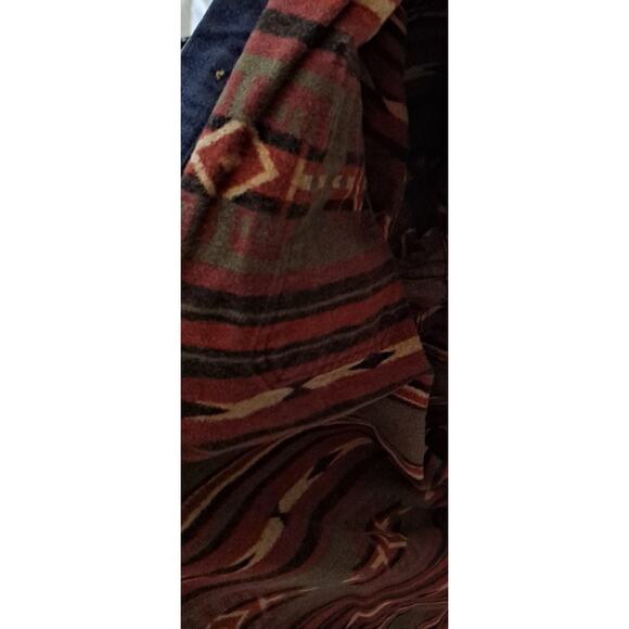 L.L. Bean Button‎ Up Hurricane Shirt With Aztec Quilted Lining Size XL-Tall - Picture 3 of 7